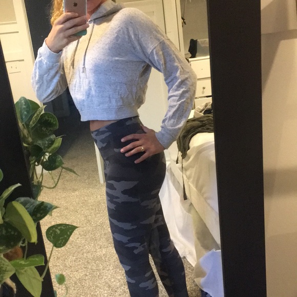 NWOT CROPPED HOODIE - Picture 2 of 5